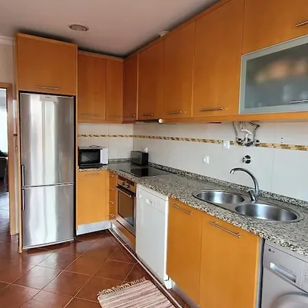 And Surf House בית נופש