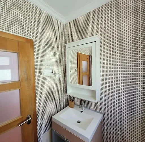 And Surf House Costa da Caparica